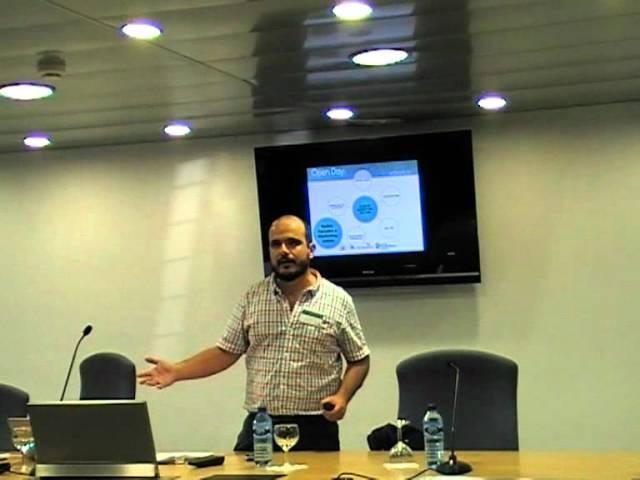 Presentación de cursos Social Media Marketing de la Universidad de Sevilla. Carlos Ojeda