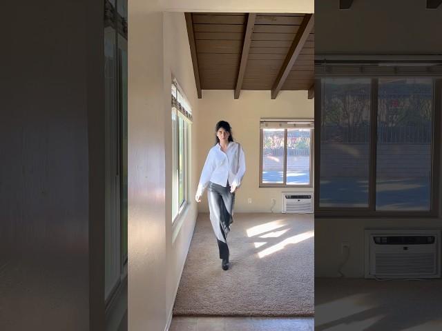 The most fun way to spend your time #homealone  #highheels #catwalk #catwalking #catwoman ￼