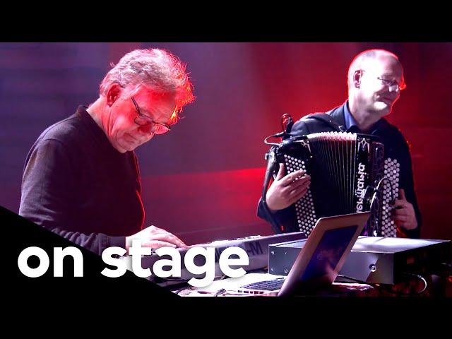 Tom America - Belleke trekke (live) | VPRO ON STAGE