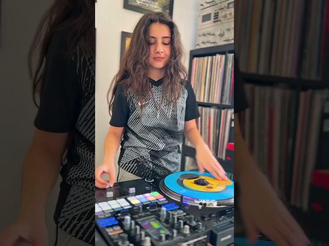 2 Tips vs 2 Click Flare scratch combo  #scratch #scratchdj #djmichelle