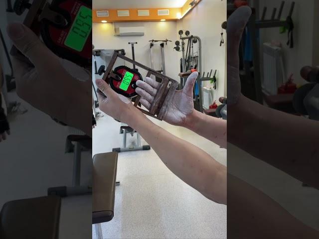 Mikhail Komshin (RU, b/w 88,65)  - 120,5 kg on the gripmeter GM150