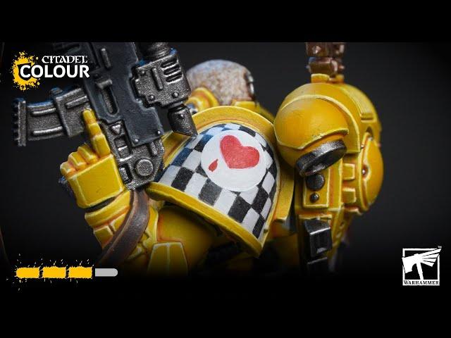 How To Paint: Lamenters yellow power armour and Chapter emblem | Intermediate | Warhammer 40,000