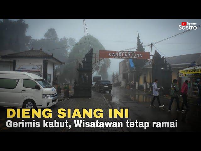 DIENG GERIMIS DAN BERKABUT, WISATAWAN TETAP RAMAI