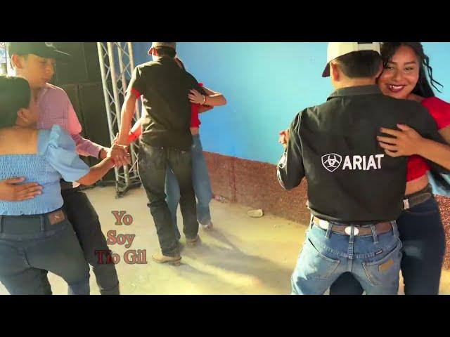 Lujo como bailan estos muchachos baile en caserío el sauce Chiquimula