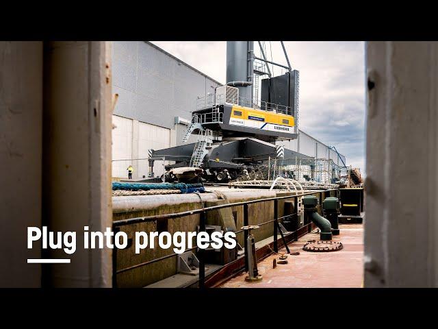 Plug into progress – new LHM 800 mobile harbour crane for Marcor | Liebherr