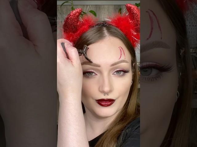 EASY DEVIL MAKEUP HACK!! Halloween Makeup  #halloween #makeuptutorial #makeup #beauty