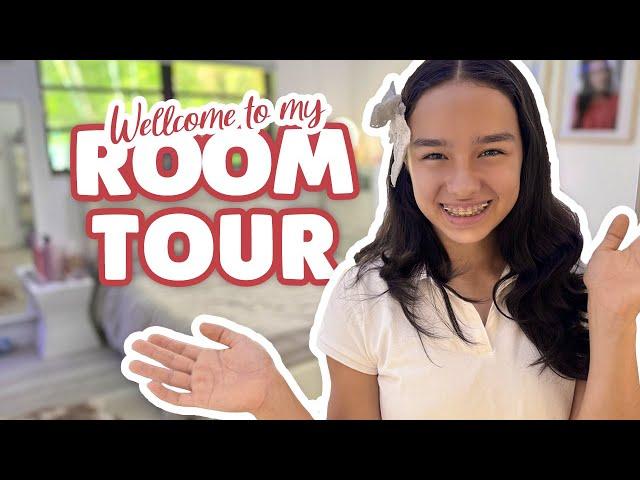 What's in my room? ‍️ 2024 ROOM TOUR!!!