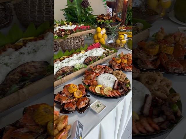 Seafood boodle fight dinner in Bacolod #food #momlife #culturalevent