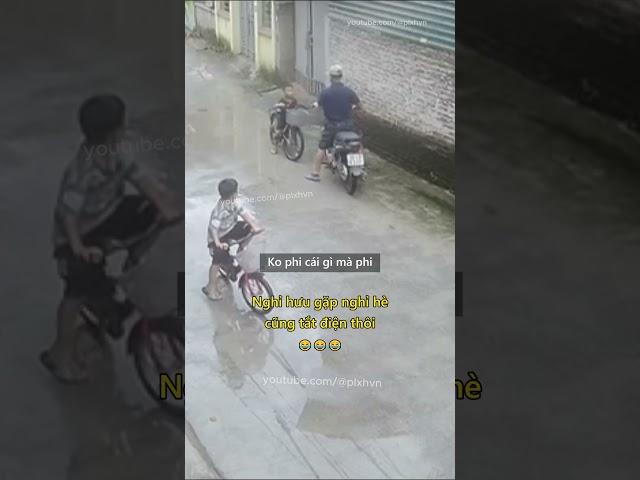 Nghỉ hưu gặp nghỉ hè cũng tắt điện thôi  #giaothong #haihuoc #vuive #treem #giaoduc #haha