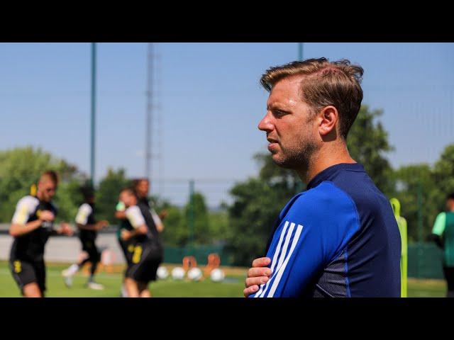 Von einer Weser an die andere: Florian Kohfeldt leitet erstes Training