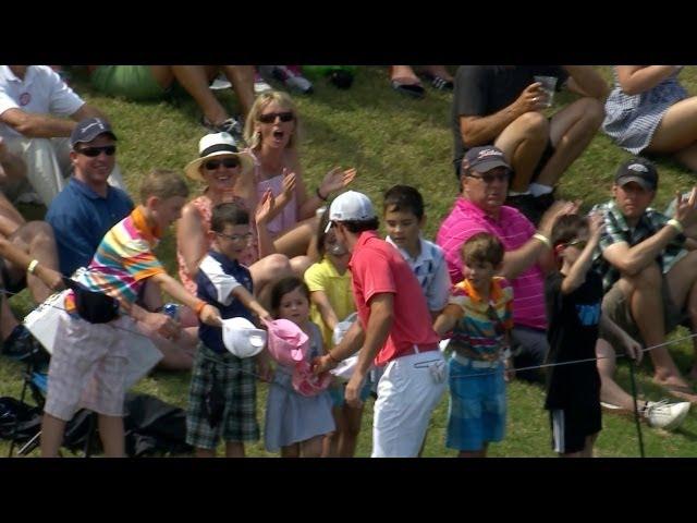 Rory McIlroy pleases the fans on No. 17 at THE PLAYERS