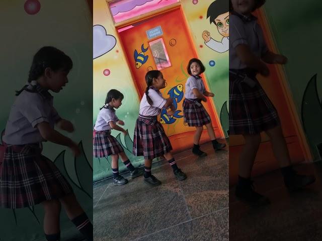 आहा टमाटर | Aaha Tamatar Bade Mazedar | Hindi Poem For Kids #aahatamatarbadamazedar #kidsdance