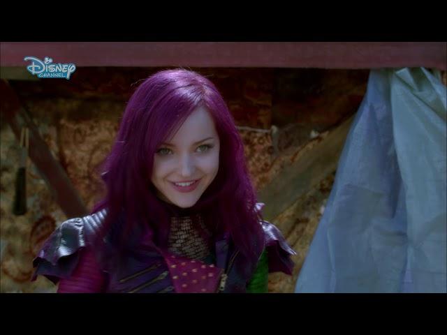 Descendants |  Rotten To The Core - Music Video - Disney Channel Italia