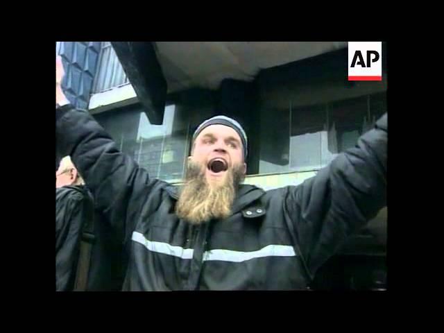 BOSNIA: MUJAHIDEEN FIGHTERS STAGE PROTEST