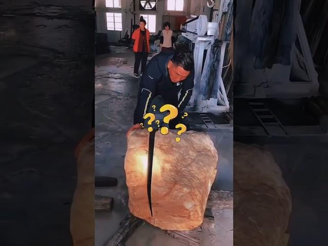 翡翠手鐲：180萬買的大石頭一刀切出帝王綠！ #冰晴翡翠 #和田玉翡翠 #晴水翡翠 #玉如意吊墜 #紫羅蘭手鐲 #紫色翡翠
