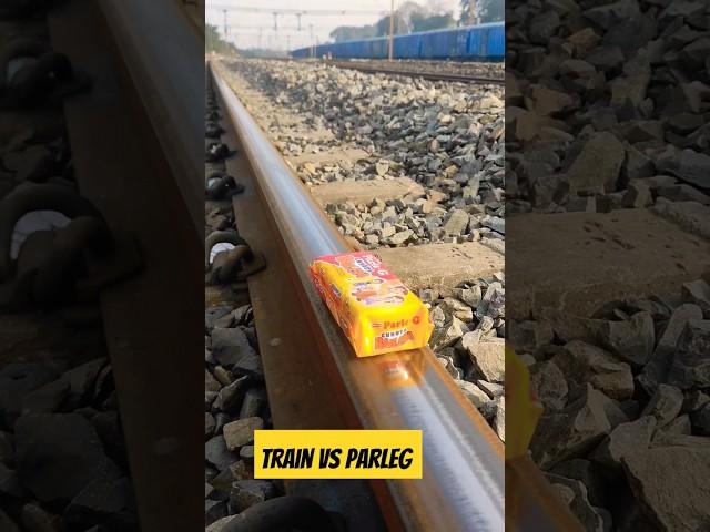 Train vs parleg #indianrailways #trainworld
