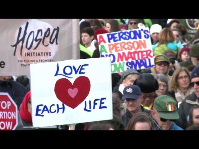 Thousands protest abortion in annual rally on National Mall