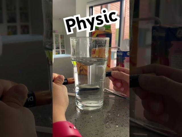 [Le tourbillon] { The whirlwind} #physics #einstein #shorts #water #battery