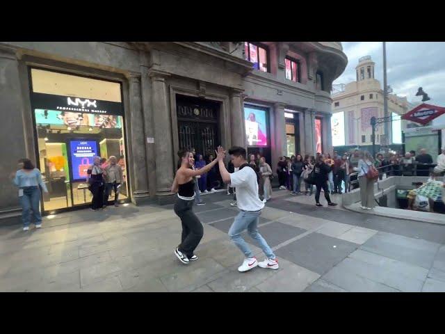 Bailando BACHATA DOMINICANA