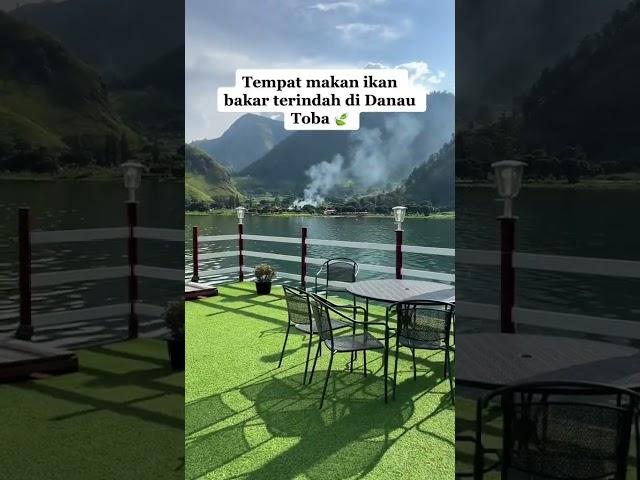 Rekomendasi Netizen : Tempat makan Terindah di Danau Toba