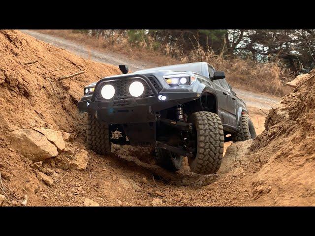 1/10 Scale RC : Enduro Knightrunner Off-road Driving(Guest RC Car)