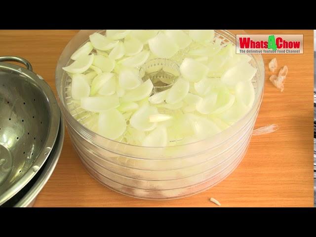 How to Dry Onions & Make Onion Powder @Whats4Chow