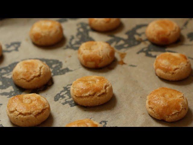 Melt-In-Your-Mouth Peanut Cookies For Chinese New Year Gifting | The Chinese New Year Series