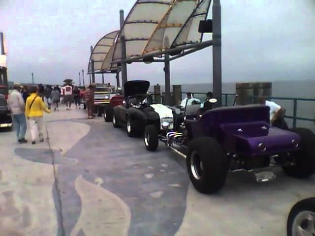 car show on Redondo Pier