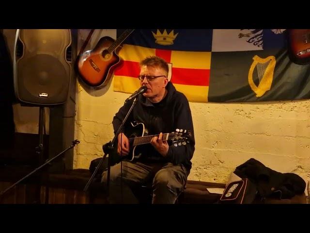 Олег Сурков (Палево) – Таёжная (акустика Backyard Pub 07.10.2023)