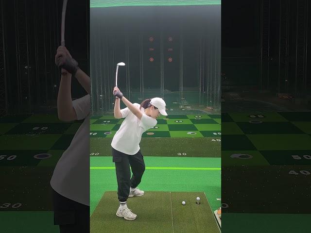 페이드는 어떻게 치는건가요️ #golf #golfswing #골프 #아이언스윙 #배리굿샷