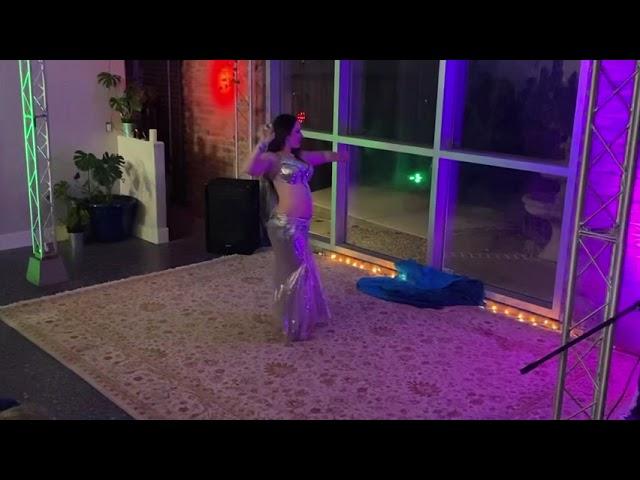 Mychelle Crown performs at Glam Oasis 2022