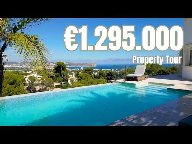 Inside a €1.295.000 Villa With Panoramic Sea Views in Javea, Spain