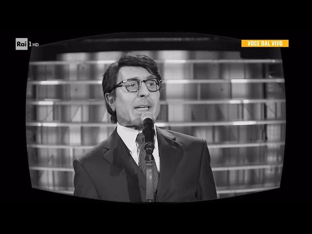 Roberto Ciufoli - Enzo Jannacci canta "Vengo anch'io. No, tu no" - Tale e Quale Show 04/10/2024