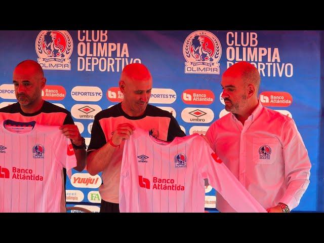 Eduardo Espinel anuncia su primera decisión como entrenador del Olimpia tras presentación oficial