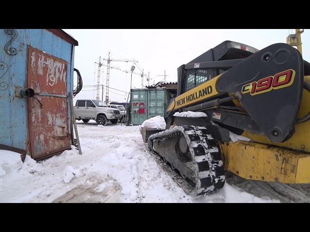 Выкопал траншею под кабель, засыпаю теплотрасу.