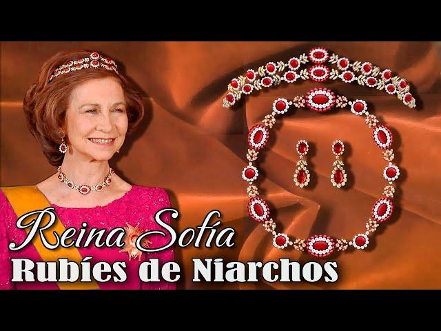 Reina Sofía y sus Rubies de Niarchos