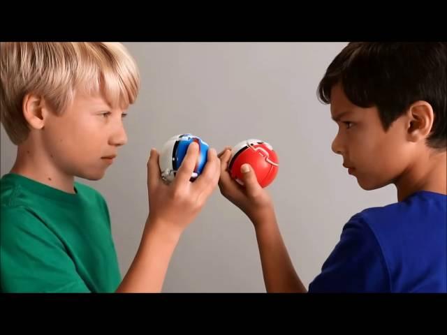 Smyths Toys - Pokémon Throw 'n' Pop Poké Ball