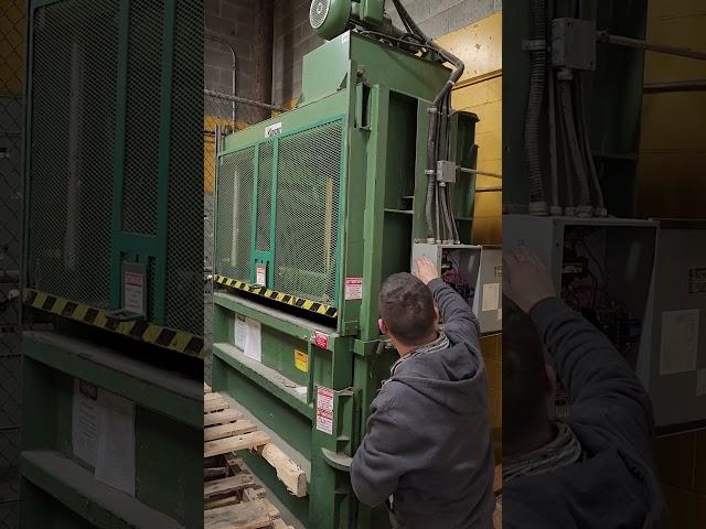 BID ON EQUIPMENT: Item 409859 - KARGO Vertical Baler