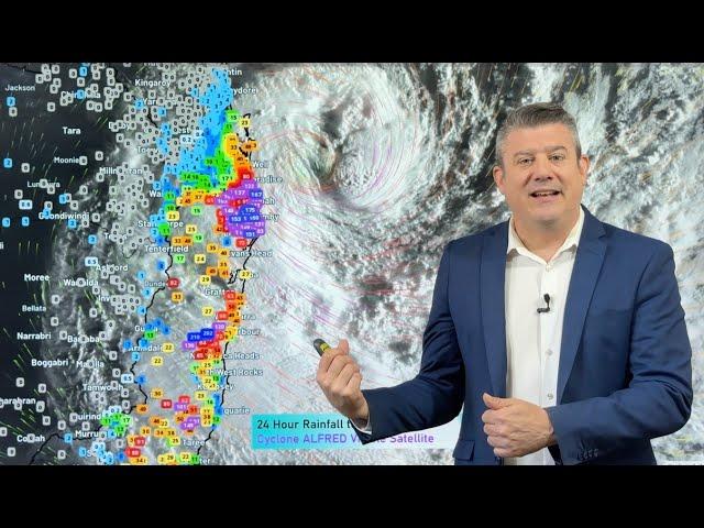 Cyclone Alfred (Friday) - Latest on gales, rain, tracking