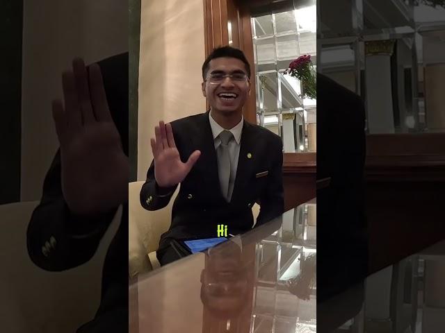 Awesome hotel staff recognizes vlogger in India 