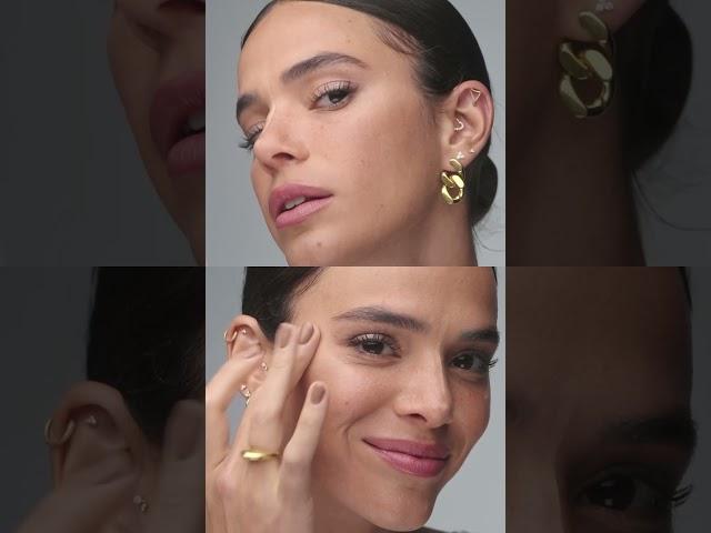 The most precise beauty gestures with #ToucheEclat and @brunamarquezine.