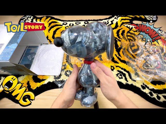 PEANUTS x FDMTL - 10 Inch Snoopy Vinyl Figure Hong Kong Exclusive Unboxing!!