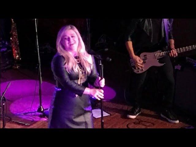 Kelly Clarkson VOCALLY SLAYS The Last Chorus In "I Don't Think About You" LIVE!