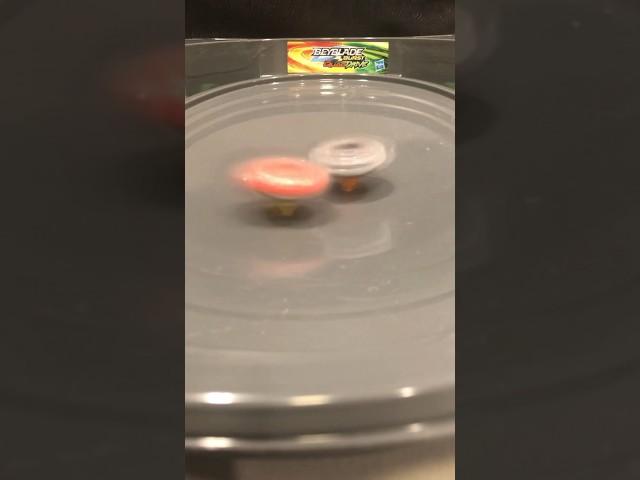|Beyblade Battle| Valkyrie vs Horusood