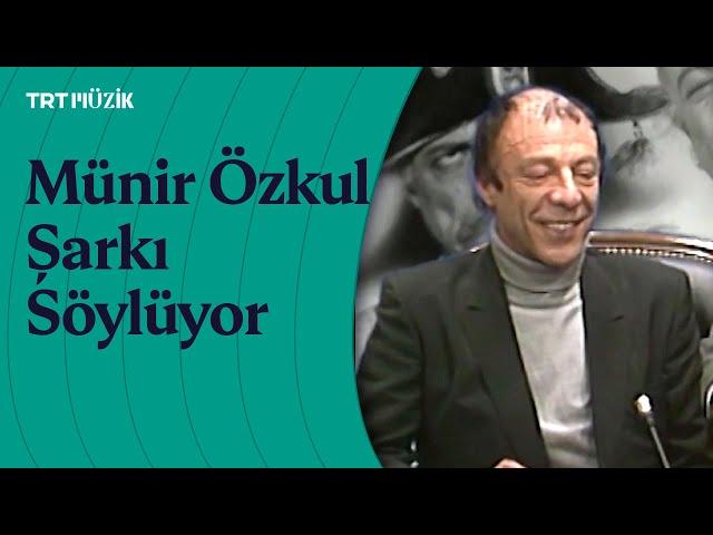  Münir Özkul | Mavi Gözlerin (Canlı Performans)