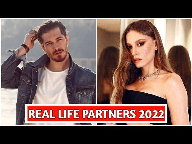 Serenay Sarikaya Vs Cagatay Ulusoy Real Life Partners 2022, Family, Married, Net Worth, Age, & More