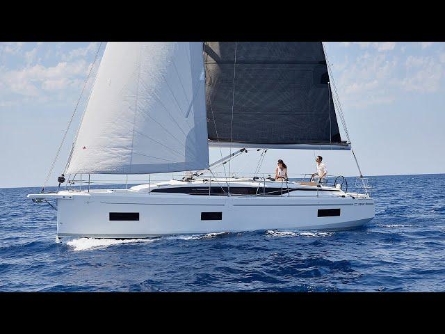 BAVARIA C38 - Sailing Impressions