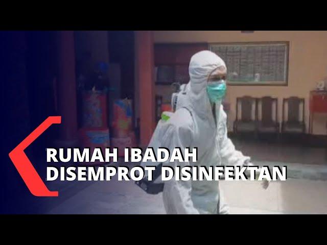 Cegah Corona, Rumah Ibadah di Manado Disemprot Disinfektan