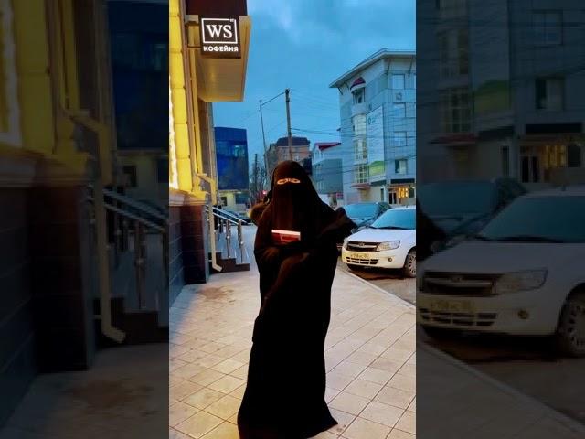 Muslimah blogger || Niqab in Public  Short niqabi