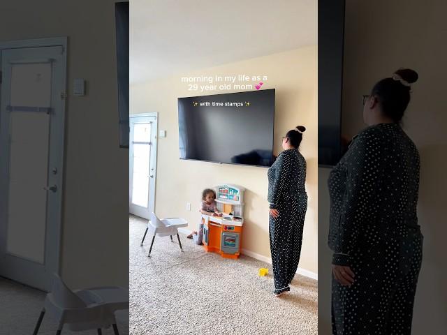 realistic morning as a wfh mom of two under 5 ‍↔️